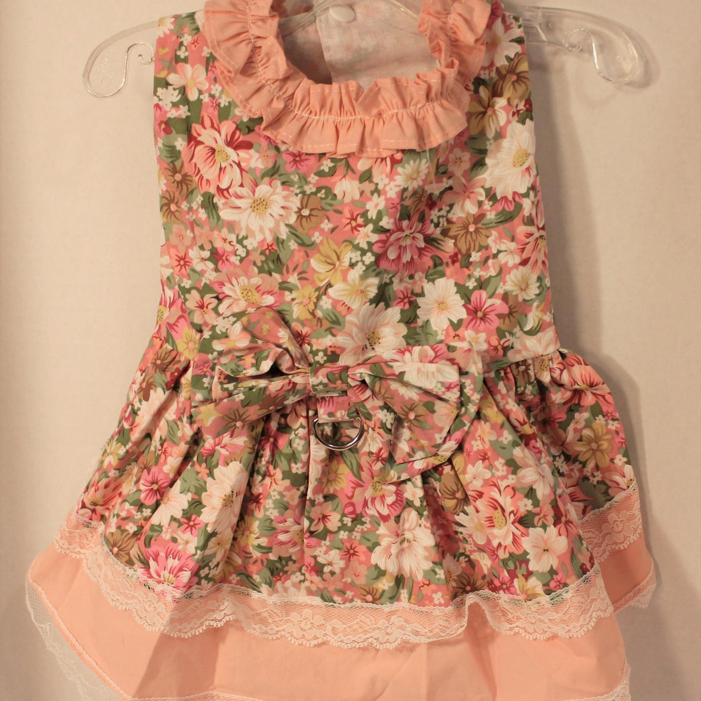 Peach dress with flowers, lace and D ring - Mr Mochas Pet Supplies